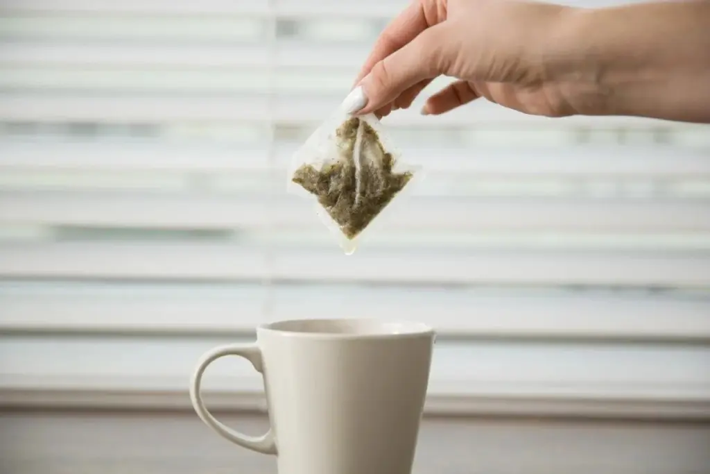 7 Formas Inesperadas en que tu Taza de Té Diaria Mejora tu Salud (No Solo por su Sabor)