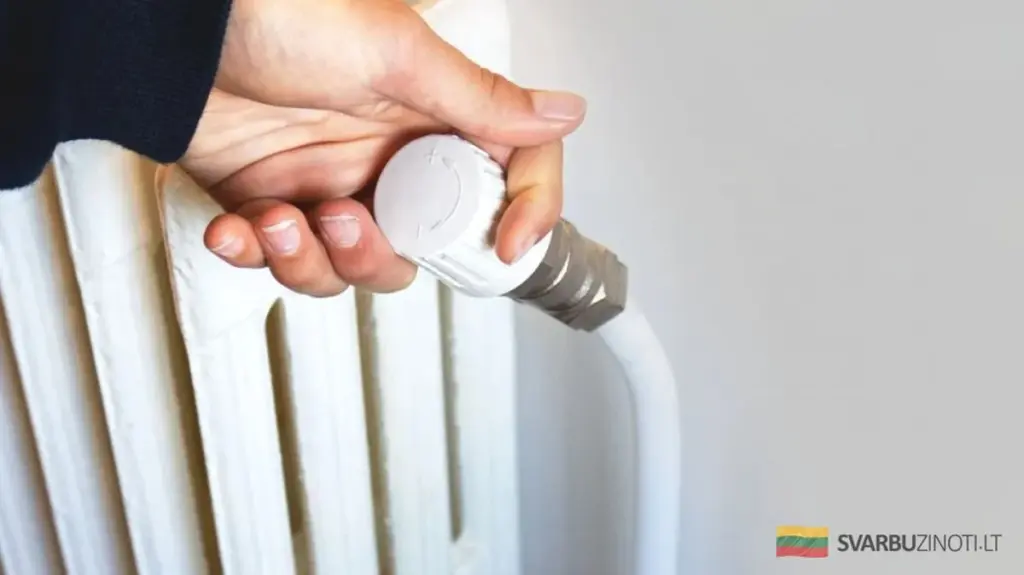 Ahorra en calefacción: el truco sencillo con cartón y papel de aluminio que no conocías