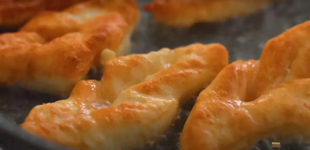 Buñuelos caseros en sartén: el secreto de la abuela para un dulce rápido y económico
