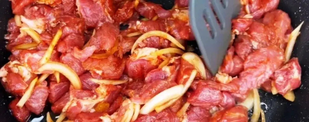 Cerdo al estilo coreano: un sabor intenso que transformará tus guarniciones