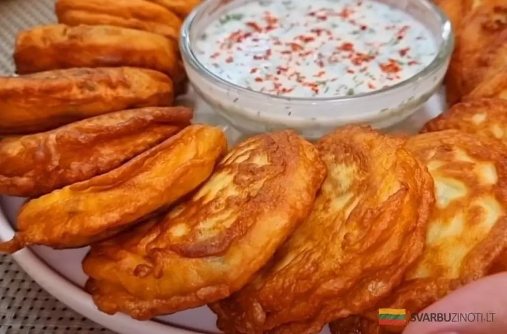 El secreto de las abuelas para tortitas de patata crujientes con sobras