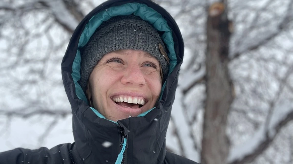 La espuma de afeitar, tu secreto para una chaqueta de plumón impecable sin lavarla - image 1