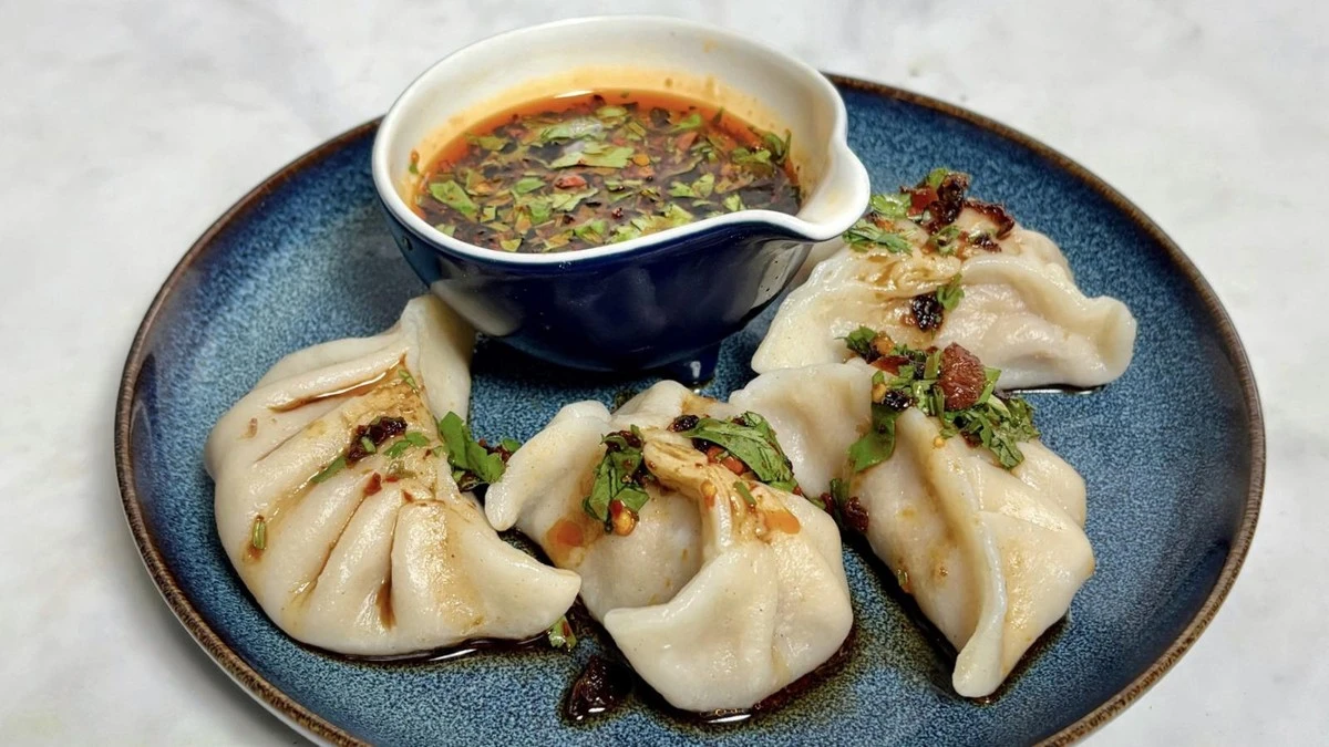 Mi hija me enseñó el secreto de los dumplings jugosos: masa fina y relleno explosivo - image 1