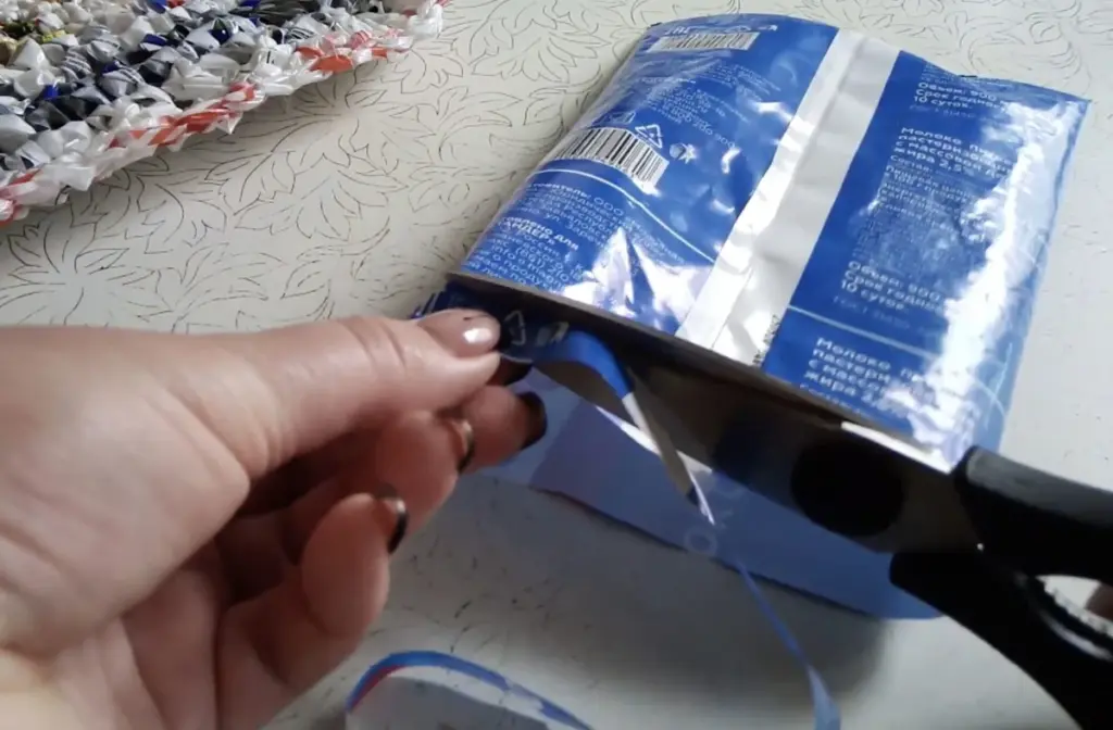 No tires los cartones de leche: córtalos por la mitad y obtendrás un tesoro para tu hogar