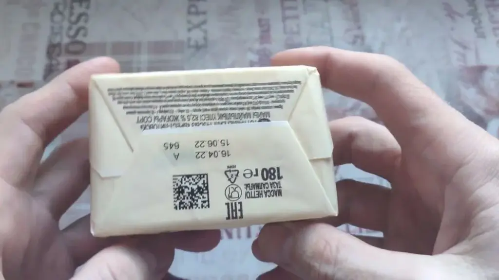 Por qué mi suegra dejó de usar mantequilla "en oferta" tras mi truco de 1 trozo en agua caliente: se forman capas de grasa | Buenas Noticias