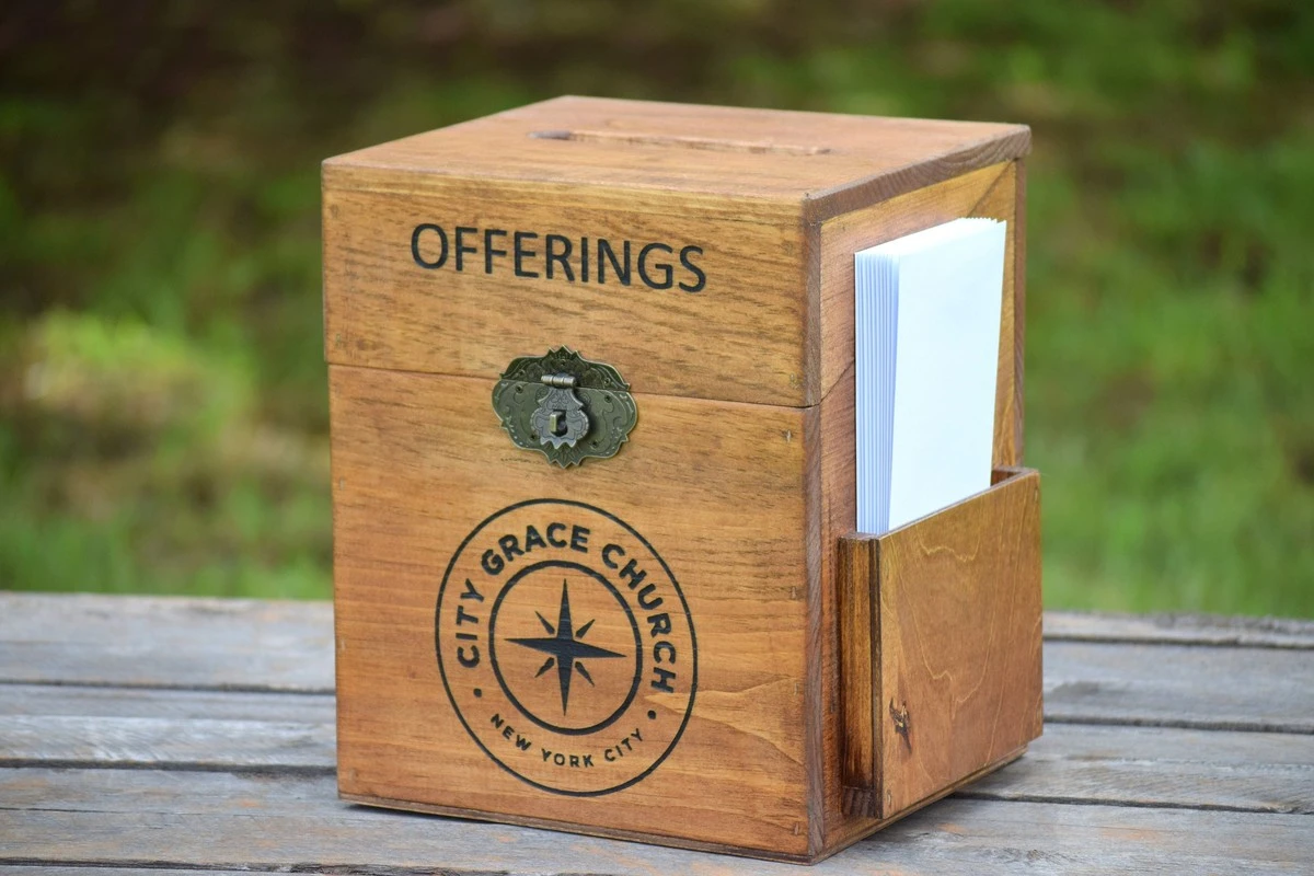 Roban y destrozan alcancía en histórica iglesia de Kernavė - image 1