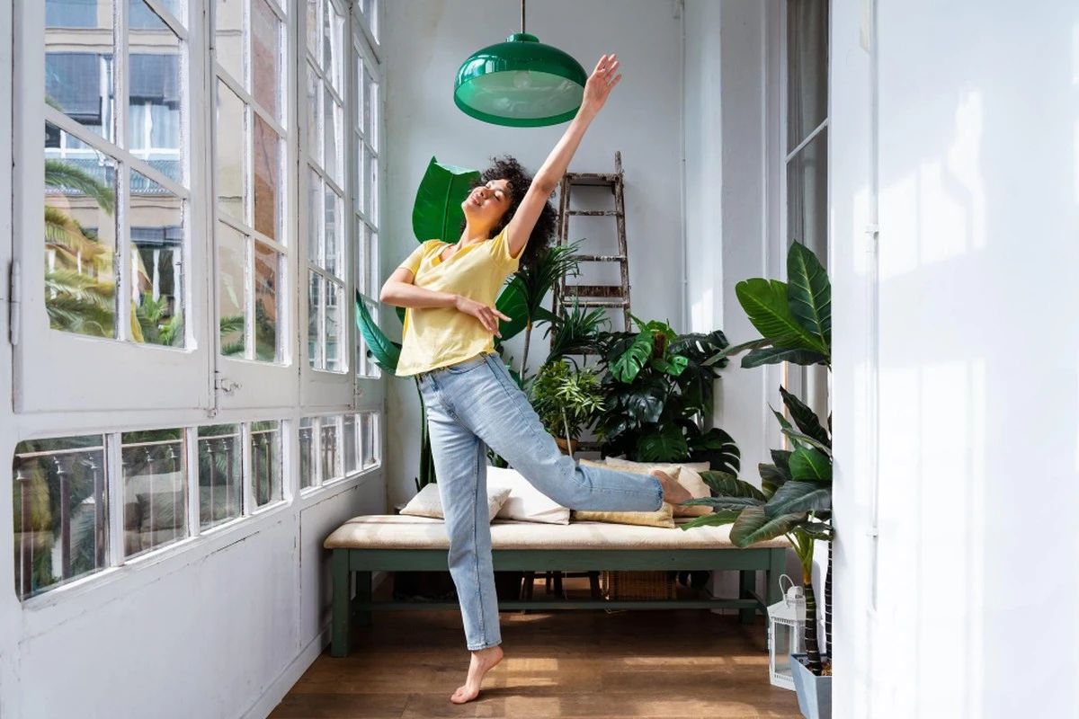 6 claves para transformar tu hogar en un santuario de energía positiva - image 1