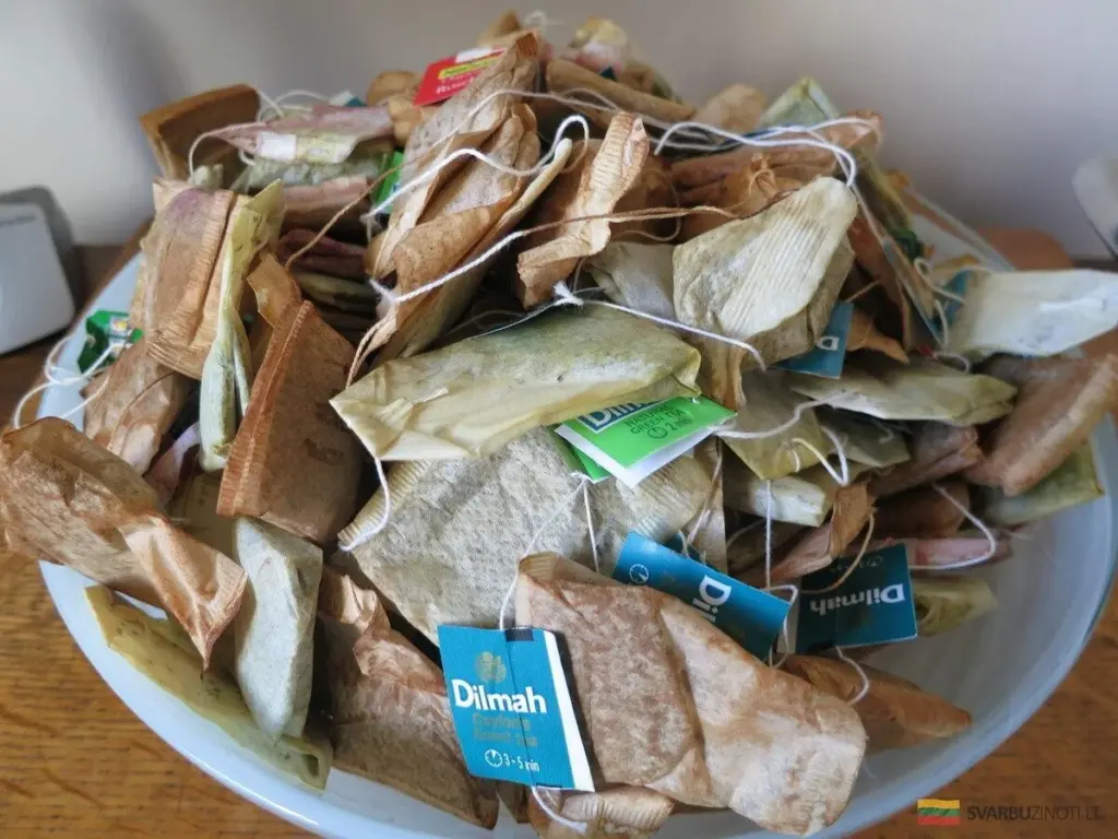 7 usos sorprendentes para tus bolsas de té usadas (más allá de la taza)