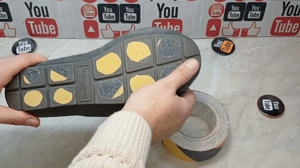 Adiós Resbalones: El Truco Campesino Que Transforma Tus Zapatos Contra el Hielo