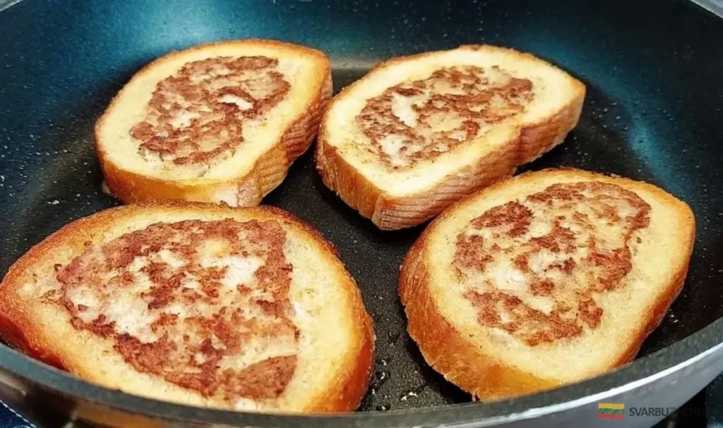 Beliaș de ultimă oră: nu e nevoie de aluat, doar 10 minute și mult ulei