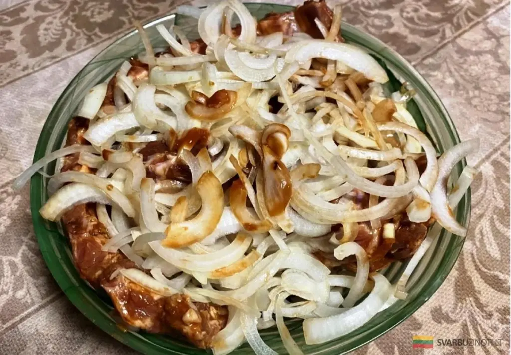Costillas de cerdo que mi abuelo llamaba "Novedad": El secreto para cocinarlas tiernas y jugosas