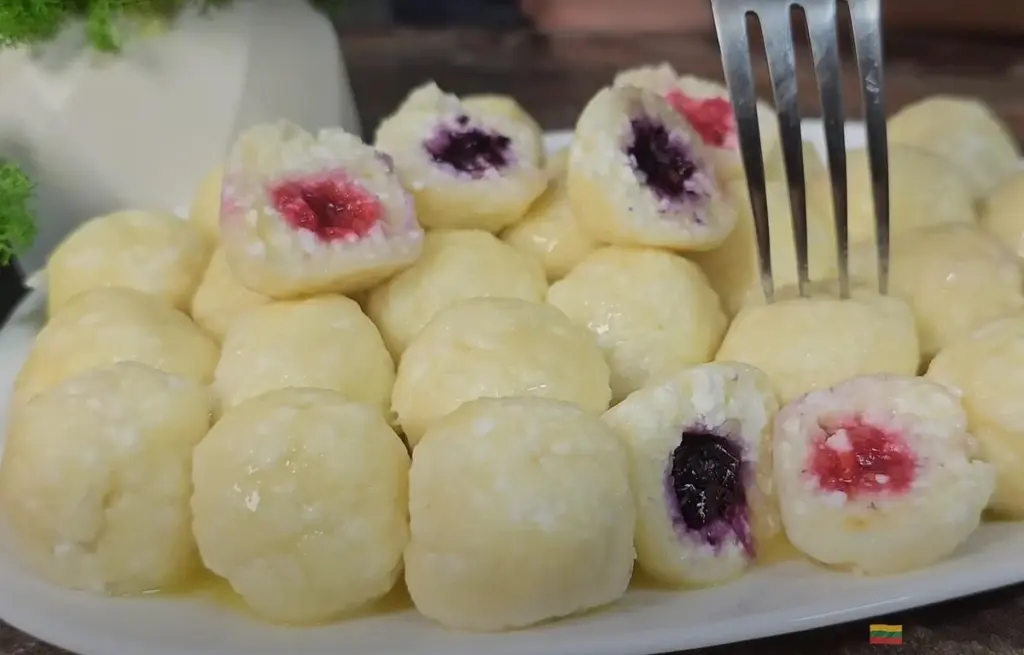 De un paquete de queso cottage, preparo hamburguesas rellenas: ¡el desayuno más rápido y delicioso!