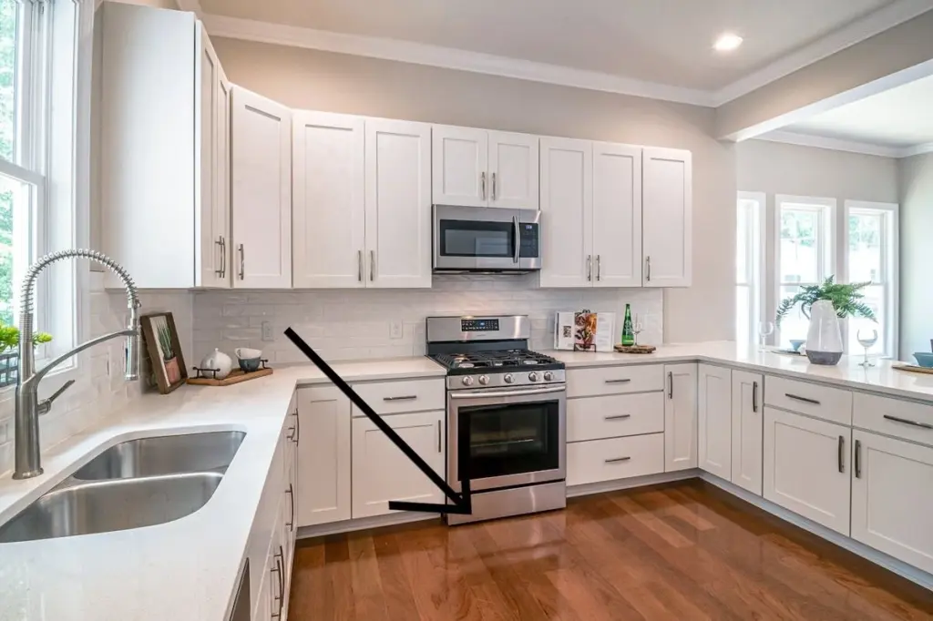 El cajón secreto bajo tu horno revela un uso que no esperabas