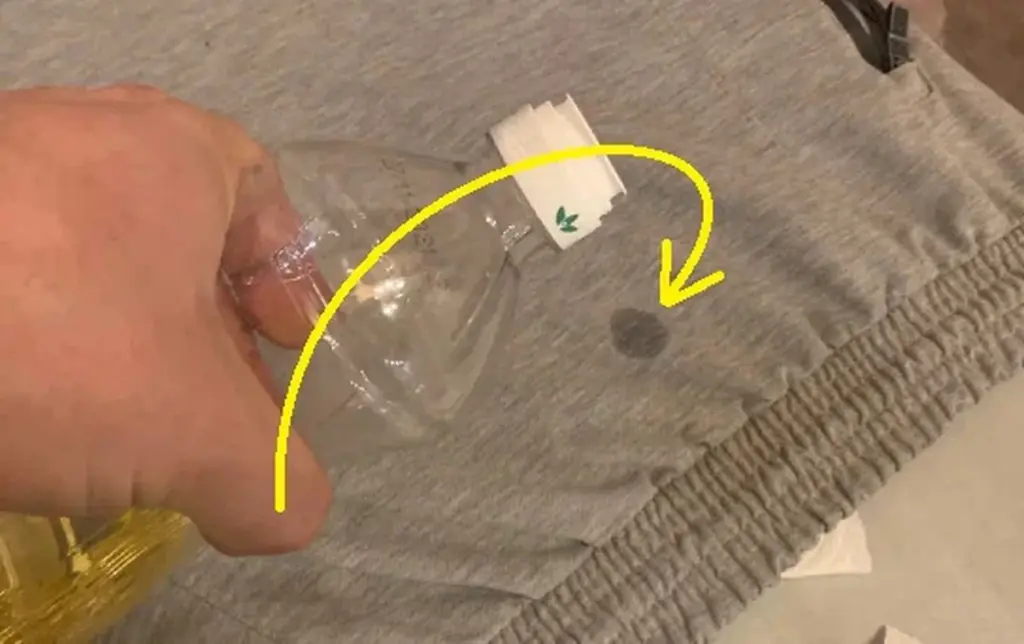 Elimina manchas de grasa en 10 minutos con física: el truco que ignora la lavadora