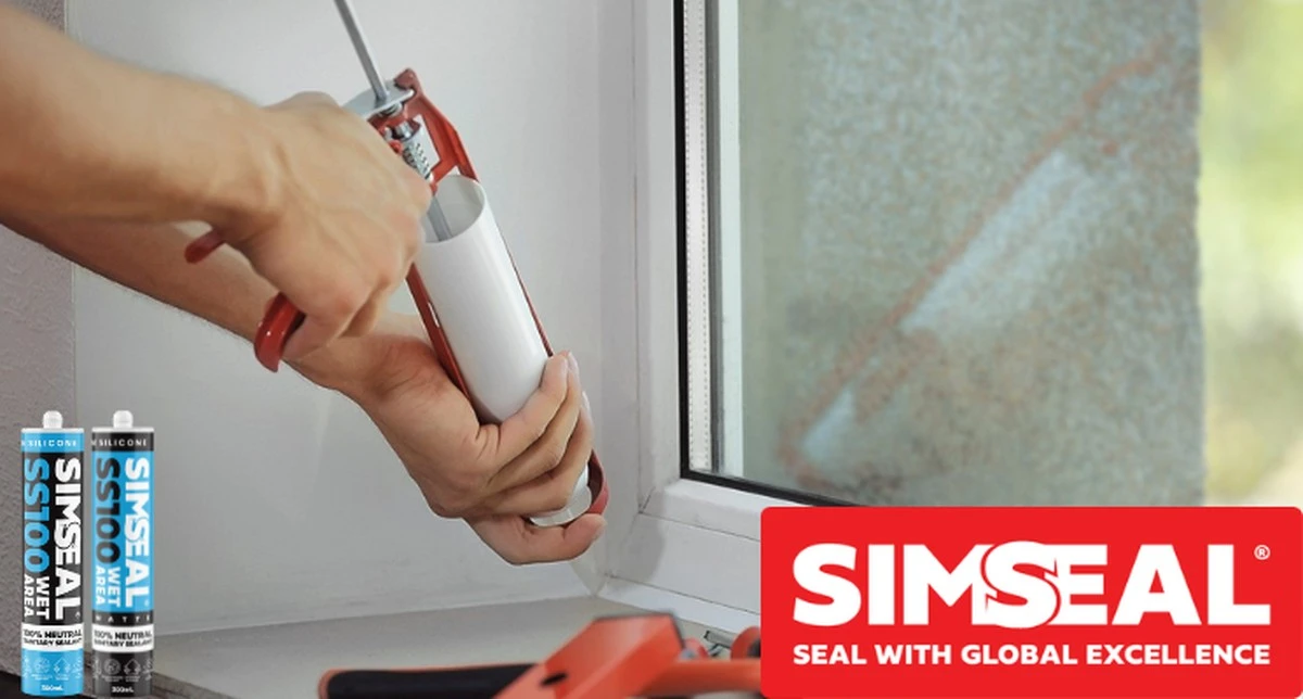 El secreto para que un vidrio con silicona neutra dure más de 5 años: el orden de los pasos lo es todo - image 1