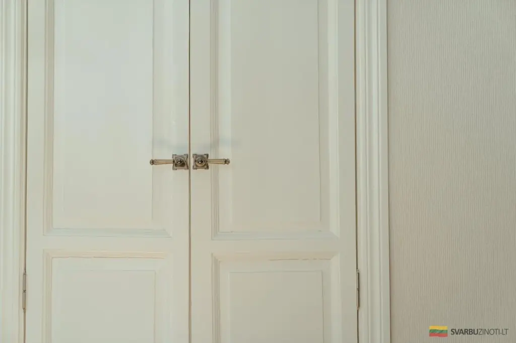 Evita las facturas de calefacción altísimas: el truco secreto con una sábana vieja