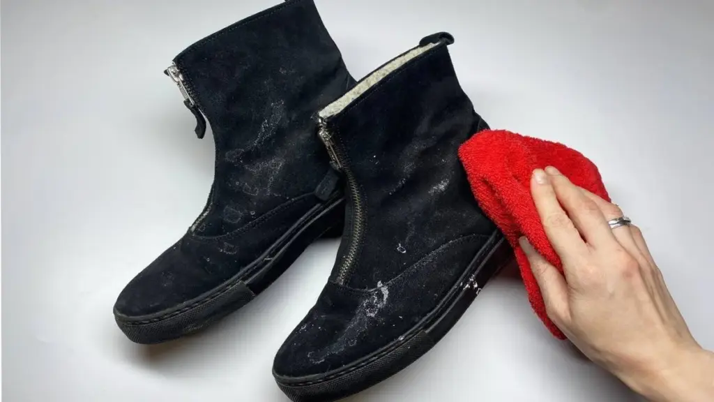 La corteza de pan negro: el secreto mejor guardado para limpiar el ante, como nueva en un solo movimiento