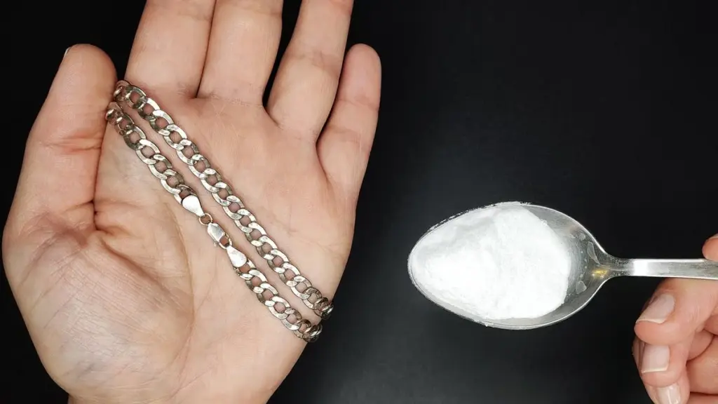 La fórmula secreta para devolverle el brillo a tu plata: Solo necesitas 2 cucharadas de esto y 5 de agua