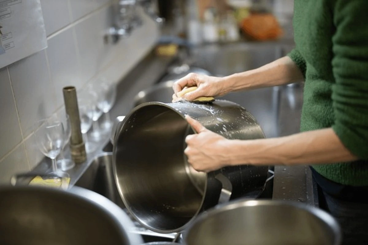 Olla reluciente sin químicos: 2 cucharadas de 