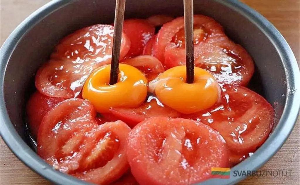 Panecillos de tomate caseros: el truco de la abuela con un toque exótico