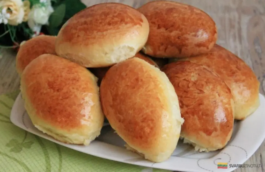 Pastel de Año Nuevo: Con esta masa esponjosa y relleno cítrico, ¡no te arrepentirás de probarlo!