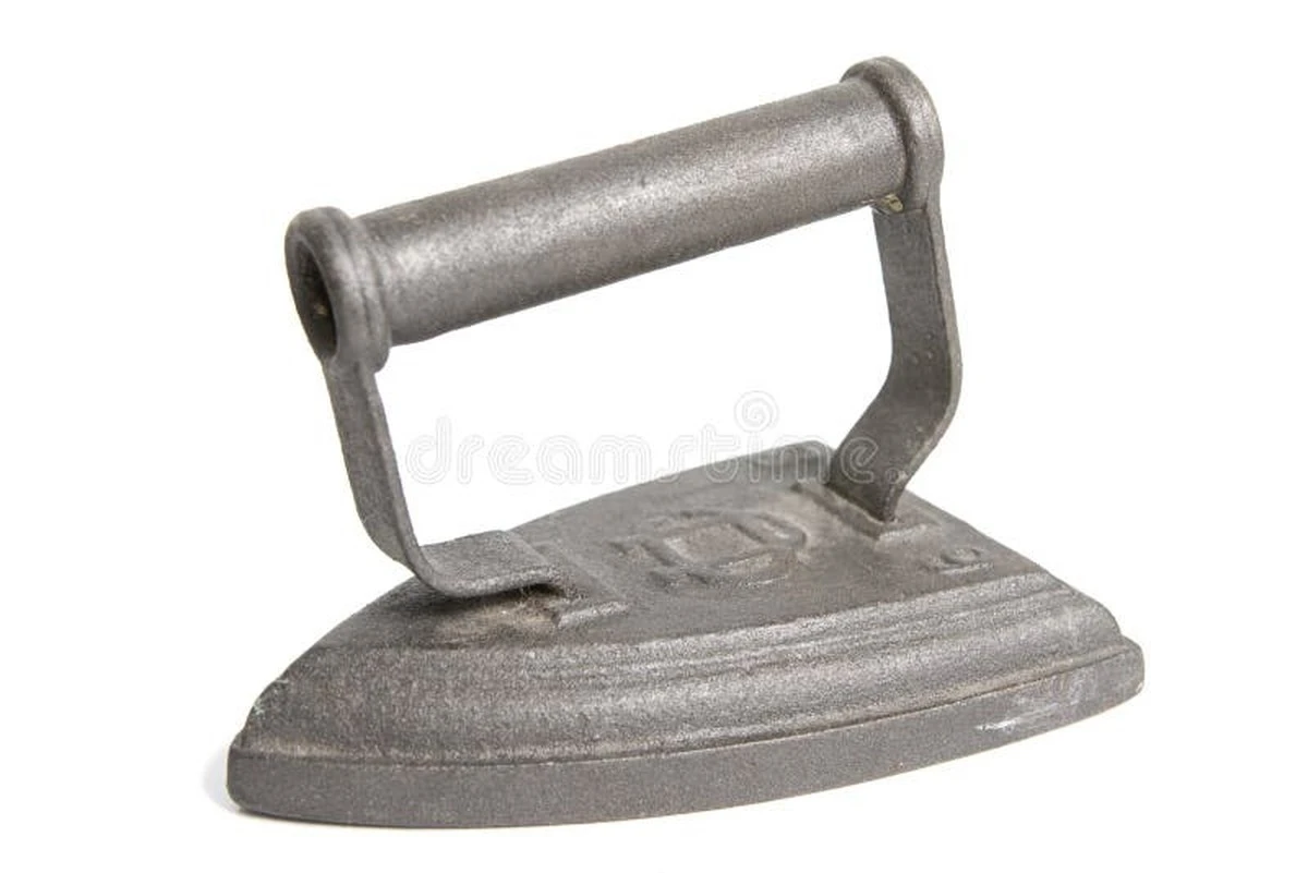 Por 3000UAH compraron una plancha nueva, pero yo limpié la vieja y me compré un vestido: el truco definitivo | Buenas Noticias - image 1