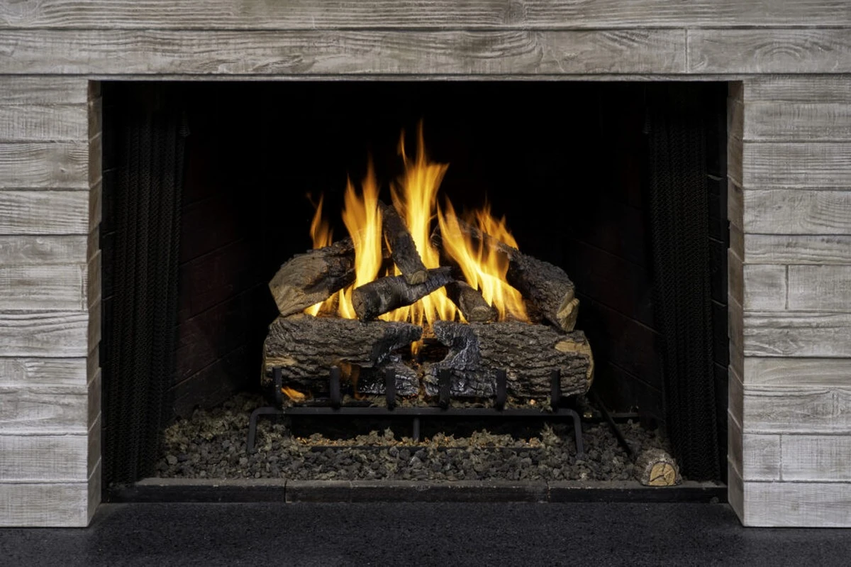 Por qué apilar la leña así extiende el calor de tu chimenea por 2 horas más - image 1