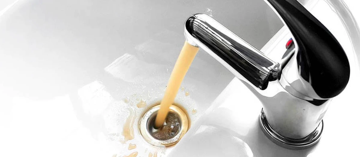 Por qué el diseñador Juozas Statkevičius alerta sobre el agua del grifo: 