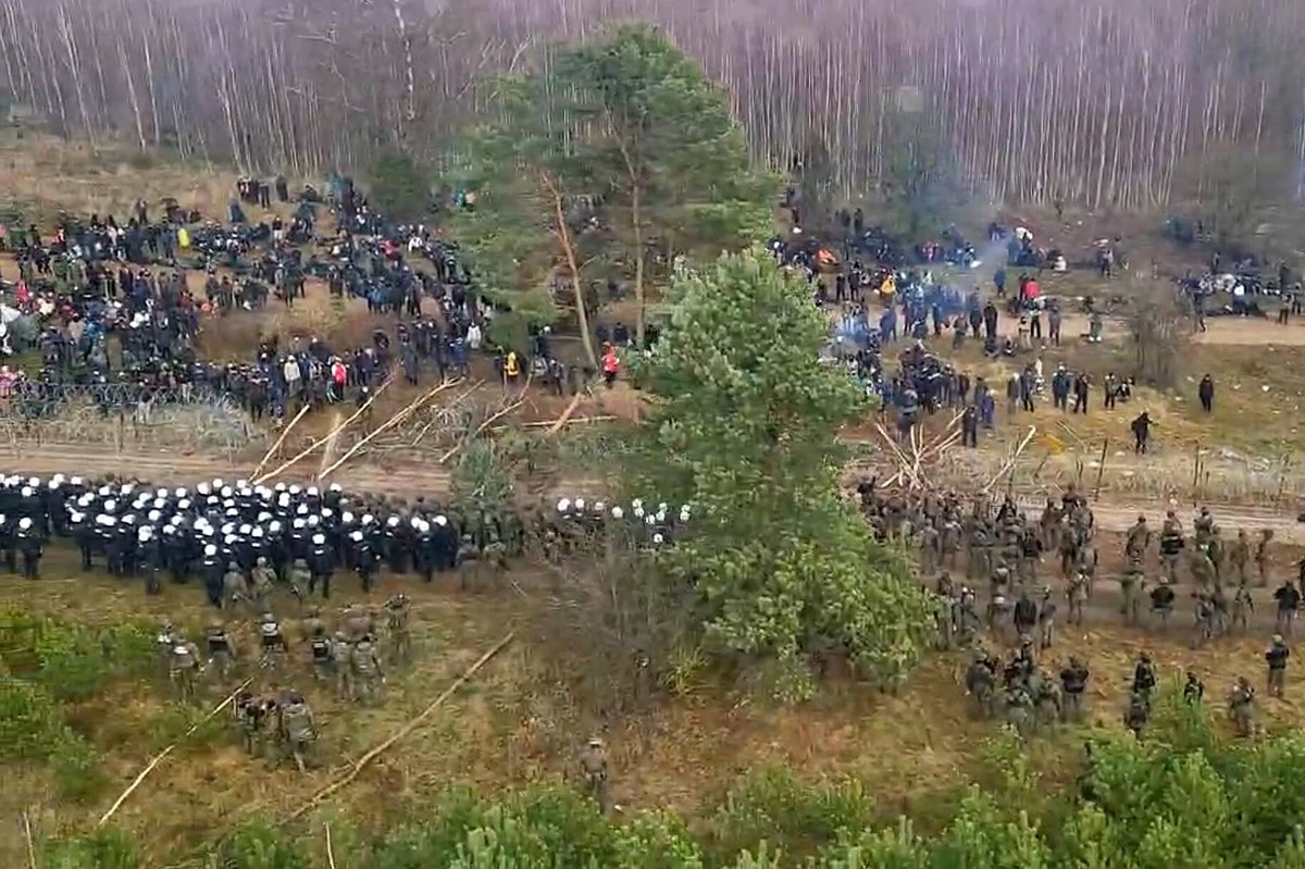 Por qué Polonia está militarizando masivamente la frontera con Bielorrusia: La amenaza del corredor de Suwalki - image 1