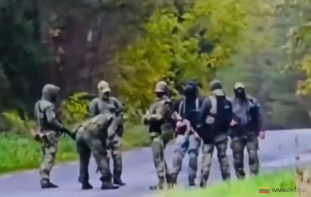 Soldados rusos sin insignias en la frontera estonia: ¿una nueva fase en las pruebas de Europa?