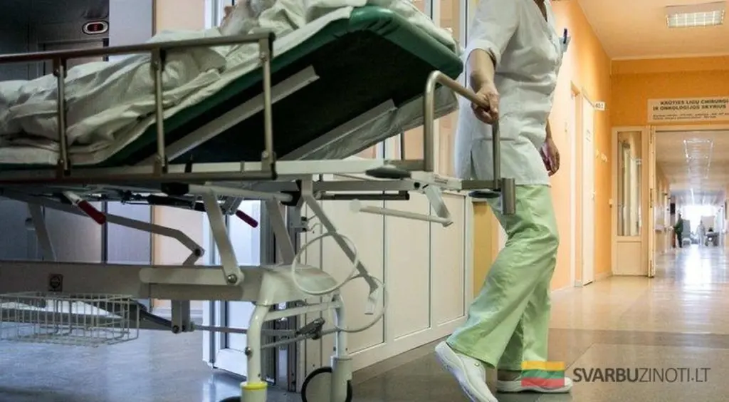 ¿Tanta desesperación en la sanidad lituana? Colas interminables y muertes trágicas bajo la lupa
