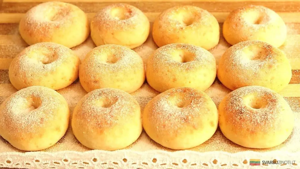 Tortitas esponjosas de queso cottage: rápidas, sin mantequilla ni levadura