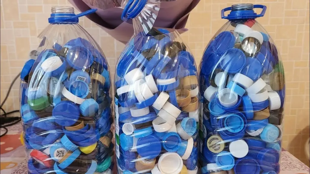 Un cesto organizador con tapas de plástico: El truco casero que te sorprenderá