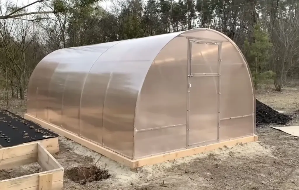 Un trozo de poliestireno esconde el secreto de un invernadero cálido en invierno