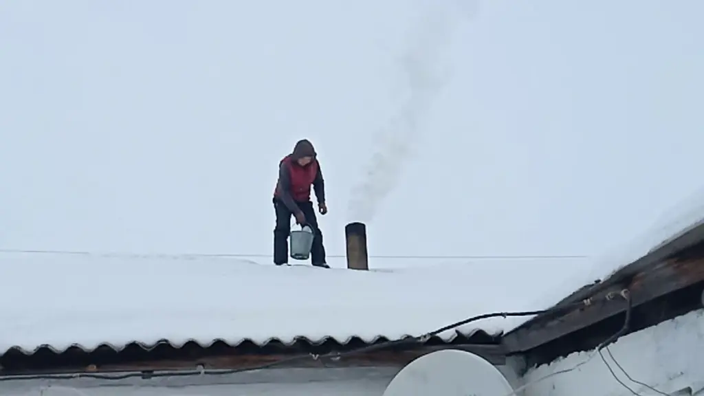 Un truco de fogoneros: una pastilla en la chimenea y el hollín desaparece
