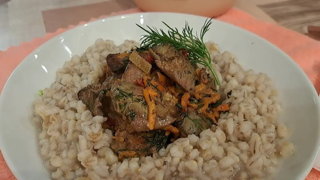 Un truco de un minuto elimina el amargor del hígado y lo derrite en la boca