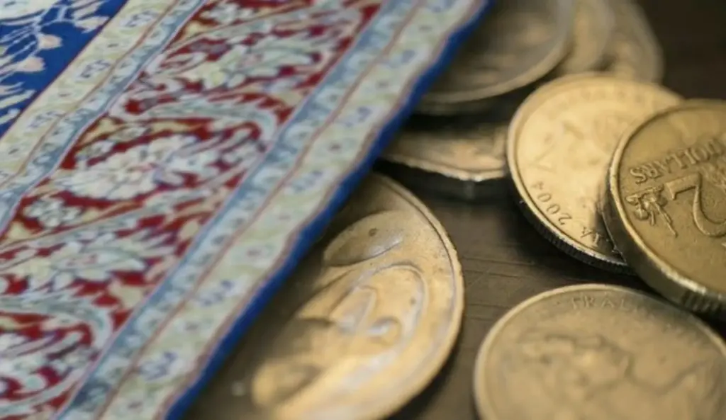 3 monedas bajo el felpudo: el secreto de mi antigua maestra para la prosperidad