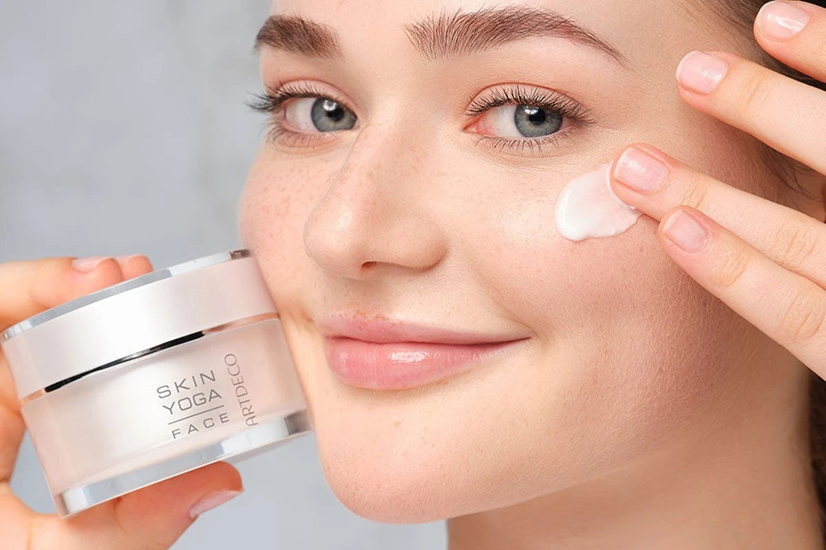 Adiós arrugas en 7 días: el secreto del ungüento casero que usan las mujeres en secreto - image 1