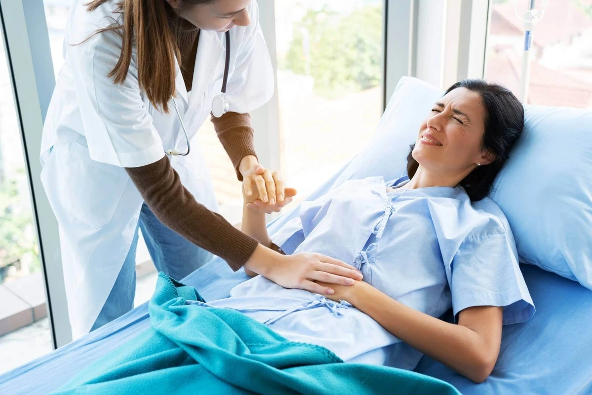 Alta de hospital después de una cirugía: El dolor persistente de un hombre de Vilnius reabre el debate sobre la atención al paciente - image 1