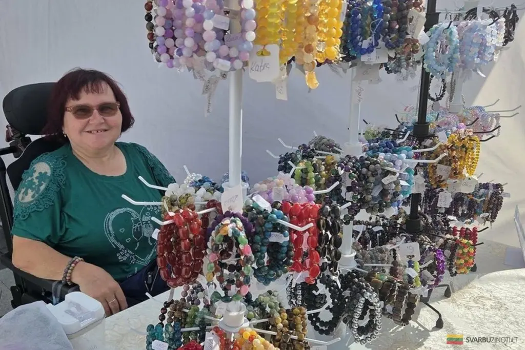 Cinco Ictus y un Accidente: Cómo esta Mujer Transformó su Frustración en Arte y Deporte