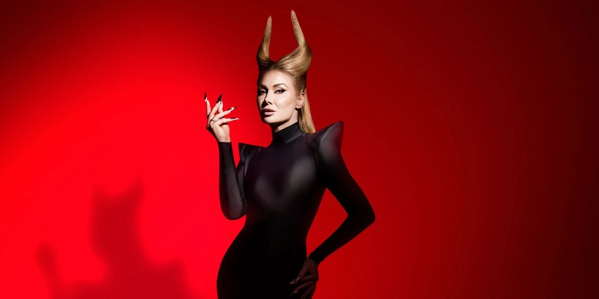 El espectacular descenso de Natalija Bunkė desde el techo de la arena dejó al público sin palabras - image 1