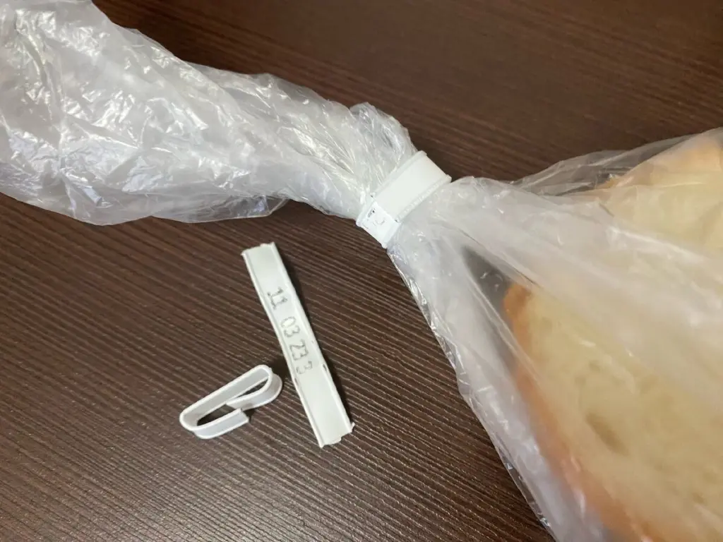 El gancho de pan que todos tiran: 4 formas inesperadas de darle nueva vida en casa