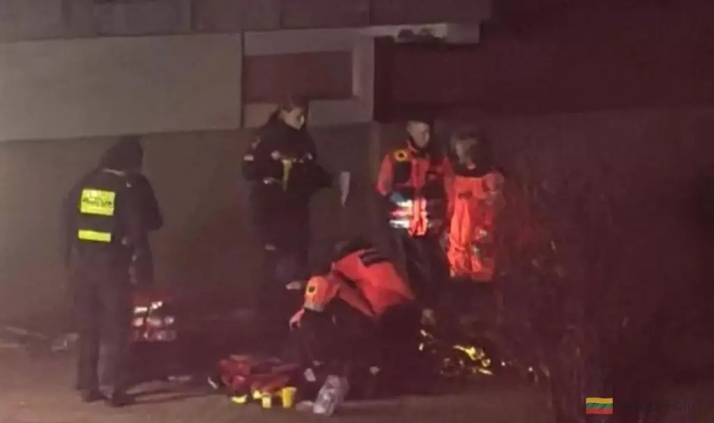 El hombre que cayó de un balcón: la verdad detrás de un final trágico