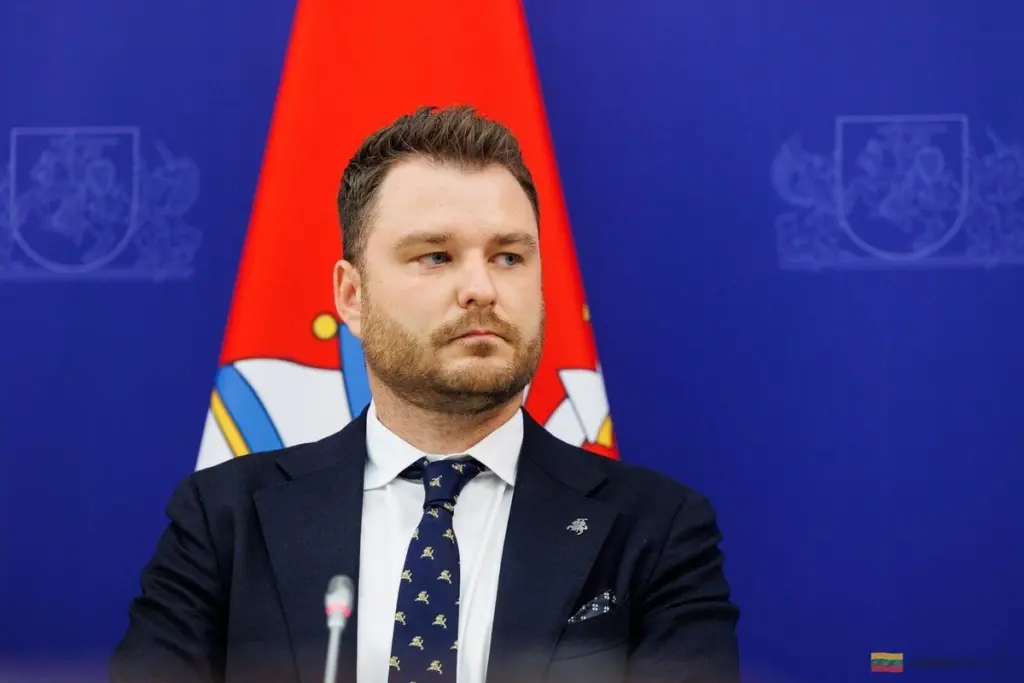 El Ministro de Medio Ambiente Lituano Revela de Dónde Sacó los 2.500 Euros para una Donación Política