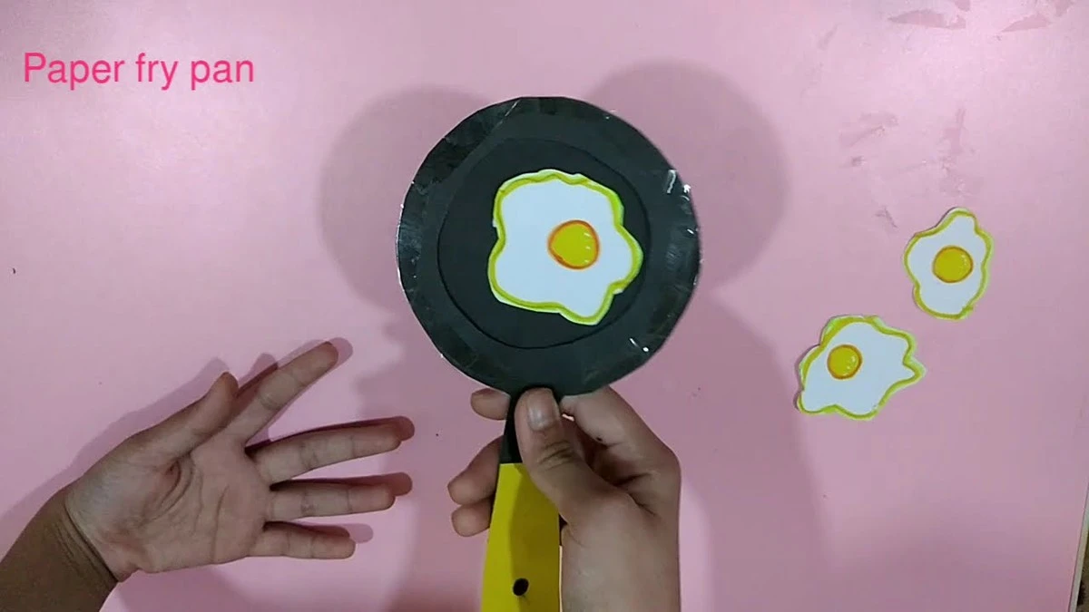 El secreto de las abuelas para cocinar sin humos ni salpicaduras: el trozo de papel que lo cambia todo - image 1