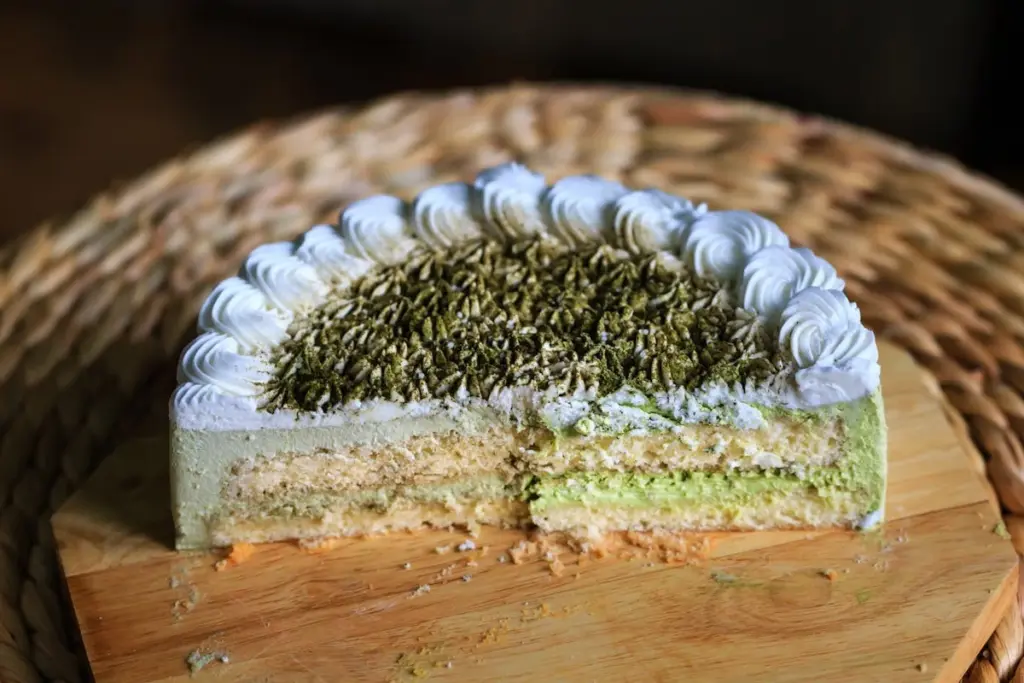 El truco casero para guardar pasteles que evita que se aplasten