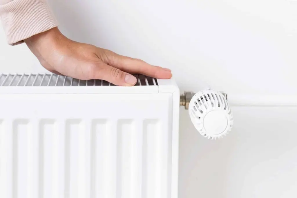 El truco infalible para que tus radiadores fríos vuelvan a calentar toda la habitación