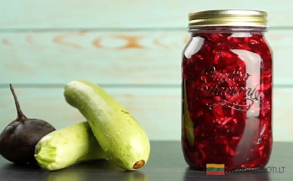Encurtido de remolacha y calabacín: El tesoro de invierno que conquista cualquier mesa