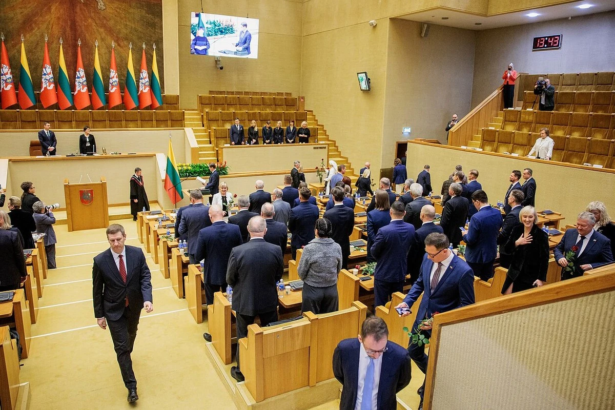 Investigan parlamentario de Lituania por alquiler sospechoso de coche para partido político - image 1