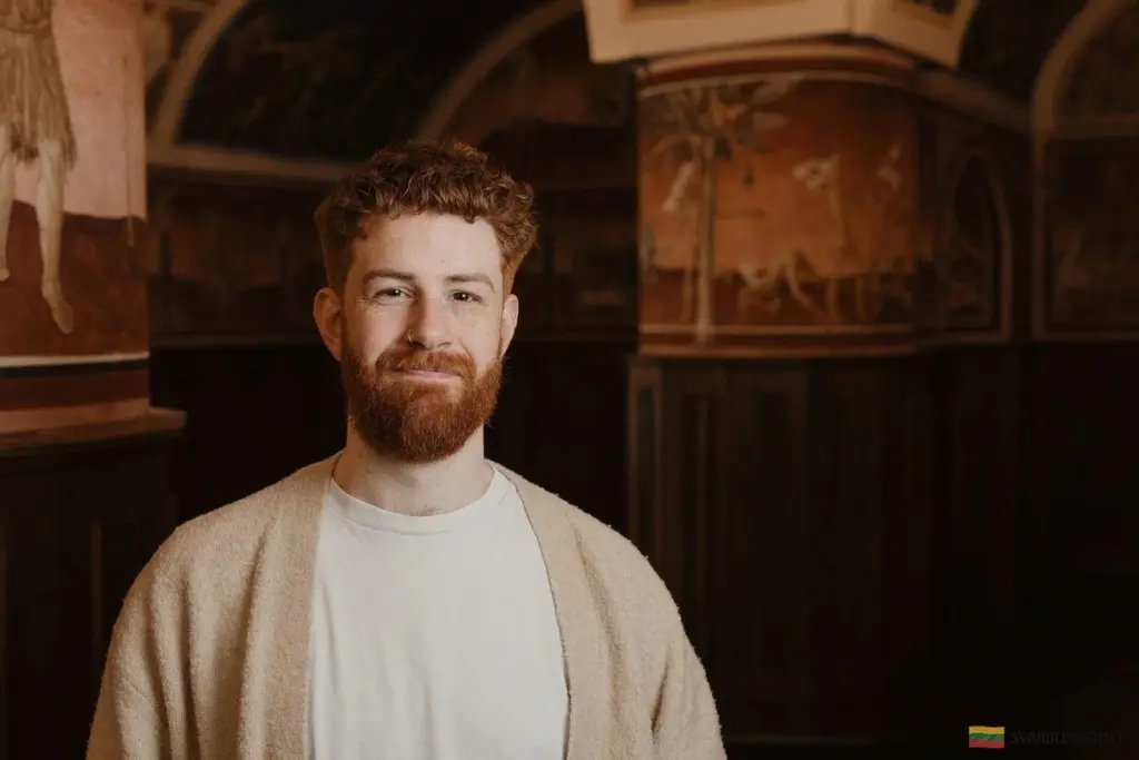 James, el británico que habla lituano: "Adoro el imperfecto encanto del idioma"